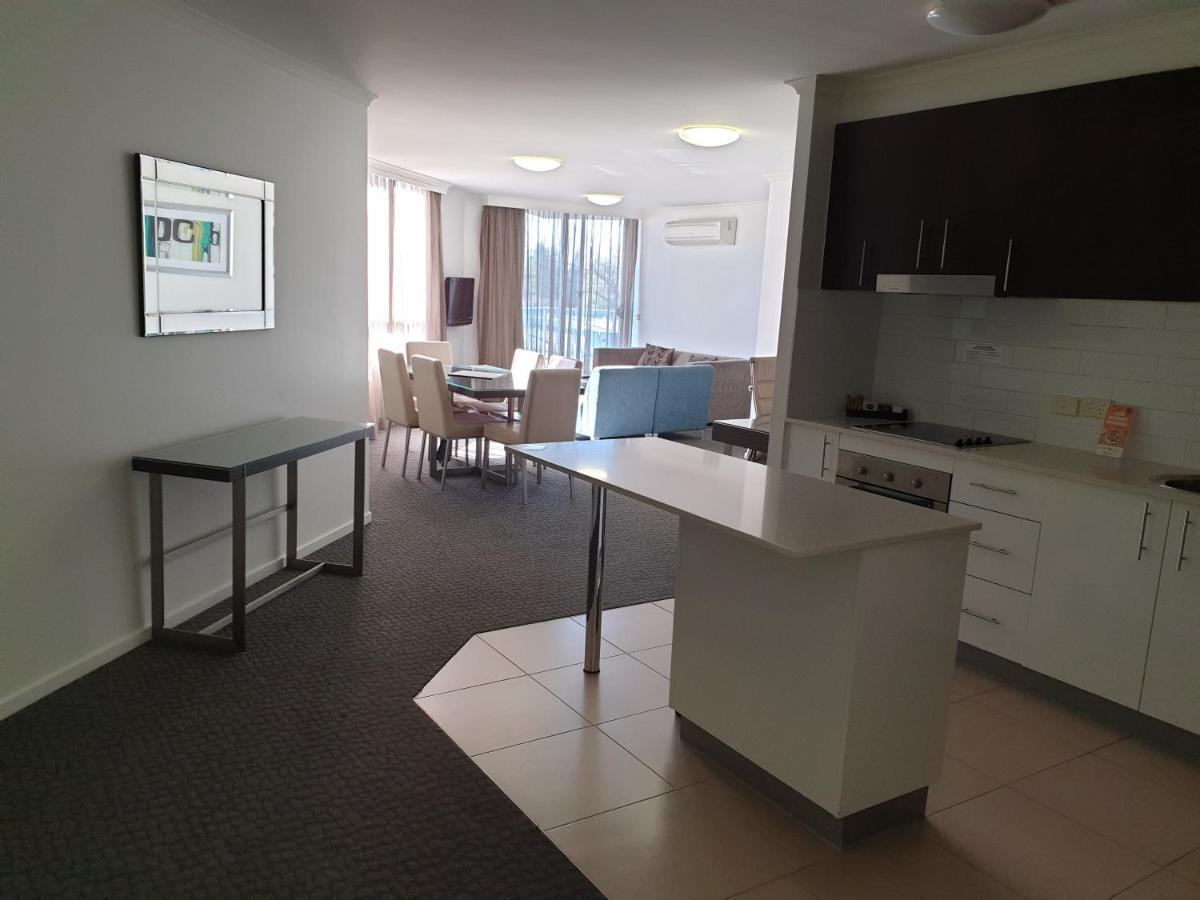 Pacific Suites Canberra Exterior photo